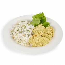 Ají de Gallina con Arroz y Verduras